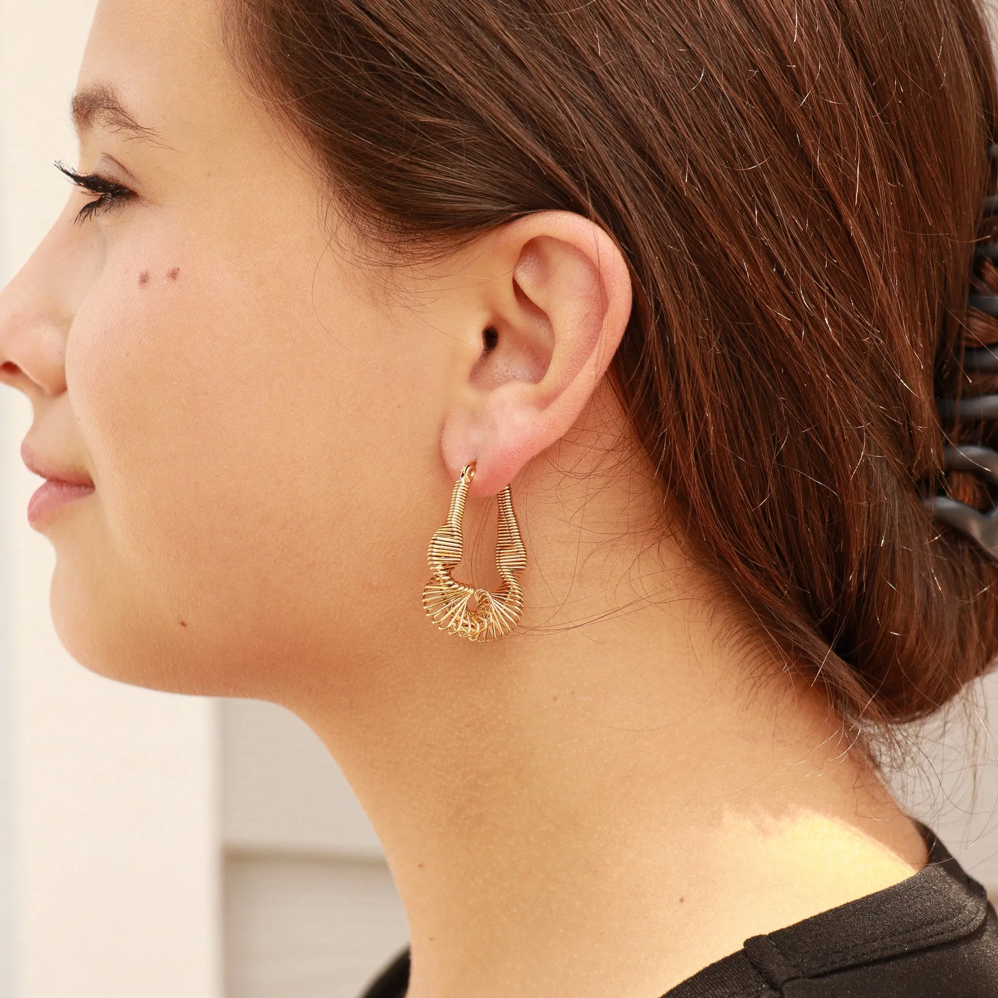 18K Gold PVD Stainless Steel Wired Statement Hoop Earrings / ERJ0016