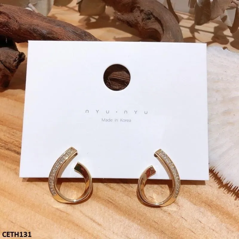 Twisted Shape Tops Pair