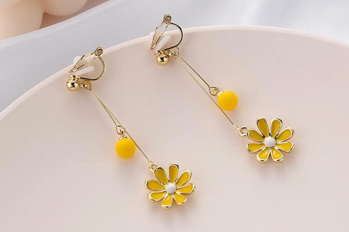 US Pom Pom Flower Balloon Daisy Vintage Heart Cat Star Fruit Earrings /Ear Clips