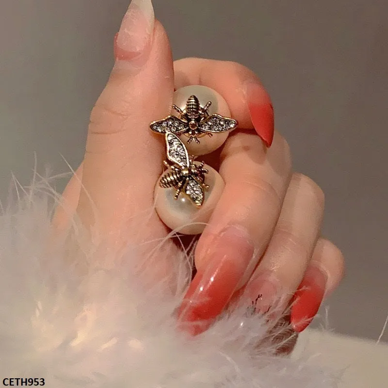 Zircon Bee-y Pearl Tops